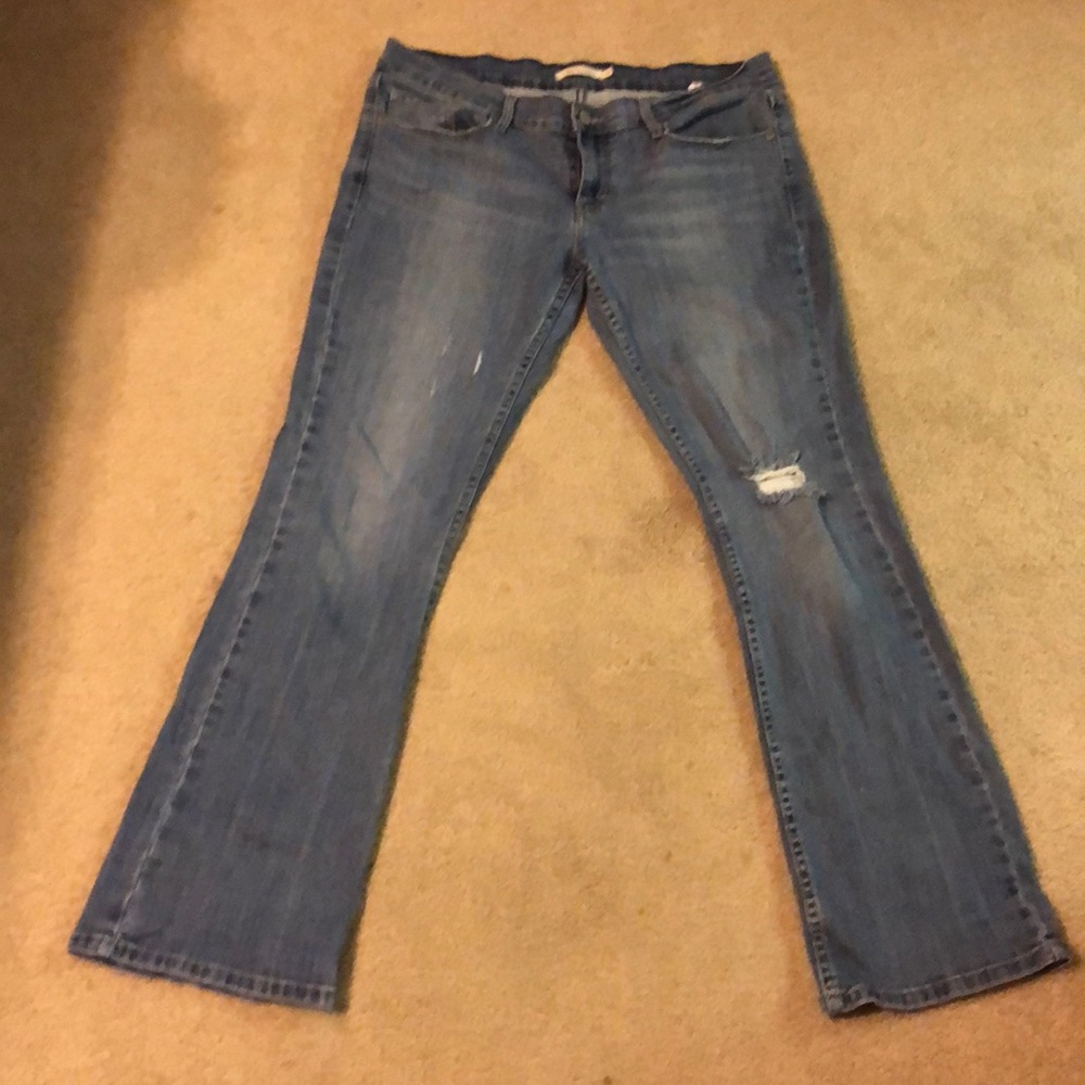 Levi’s 524 bootcut distressed jeans sz 30 GUC